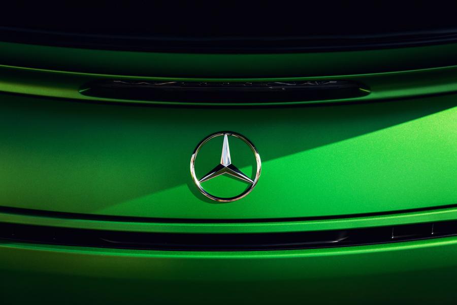Логотип Mercedes-AMG GT R 2017 года  (UK) (фото 39 из 40)